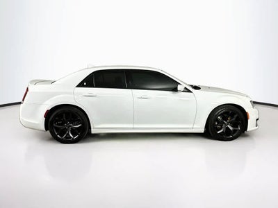 Chrysler 300 y 300S de 2021
