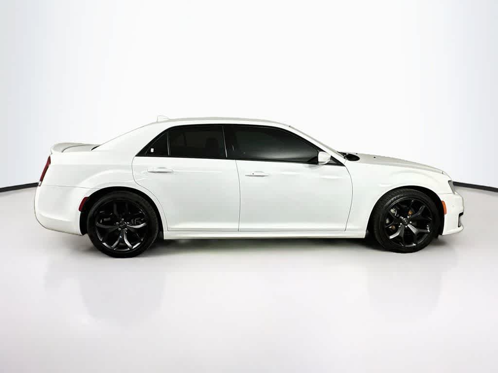 Chrysler 300 y 300S de 2021