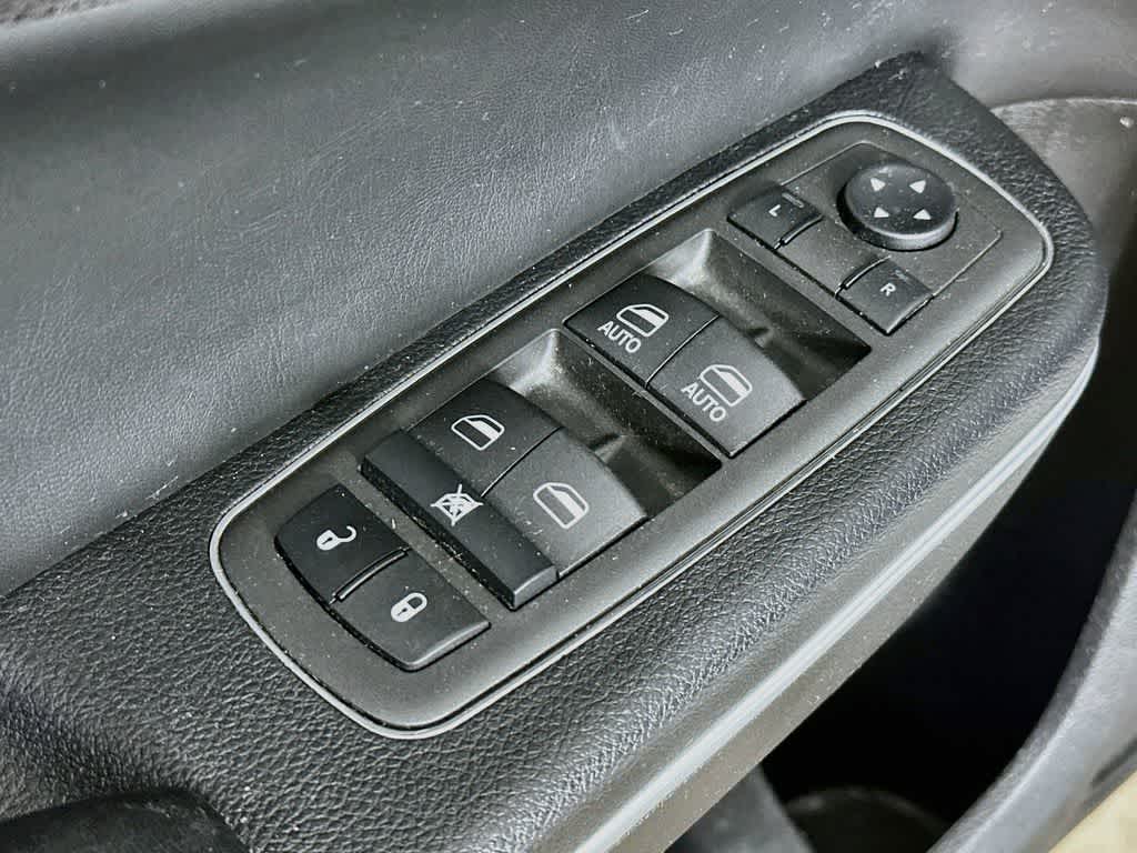 Chrysler 300 y 300S de 2021
