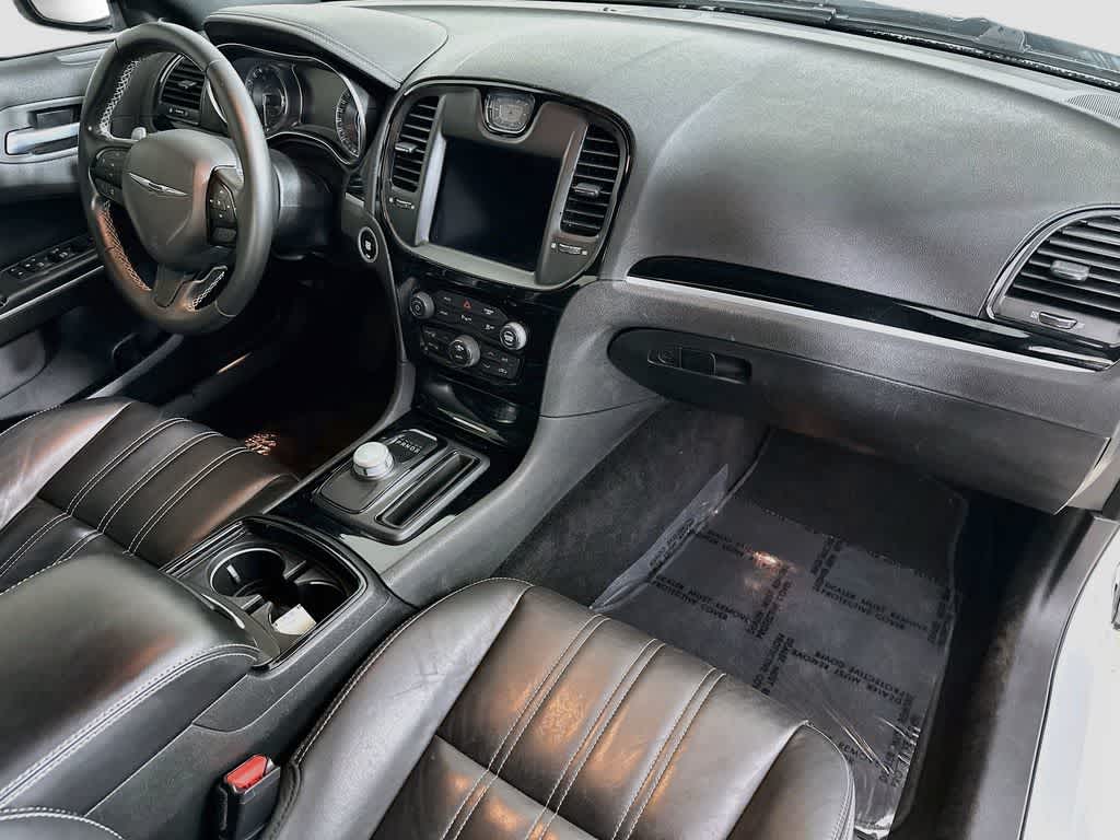 Chrysler 300 y 300S de 2021