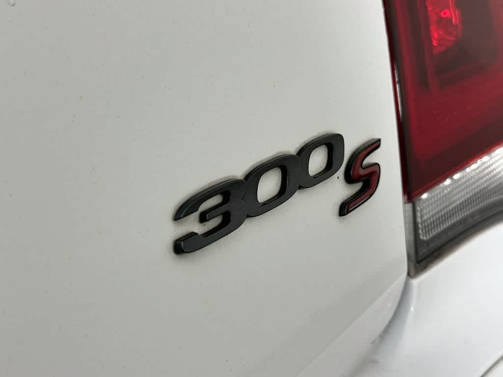 Chrysler 300 y 300S de 2021