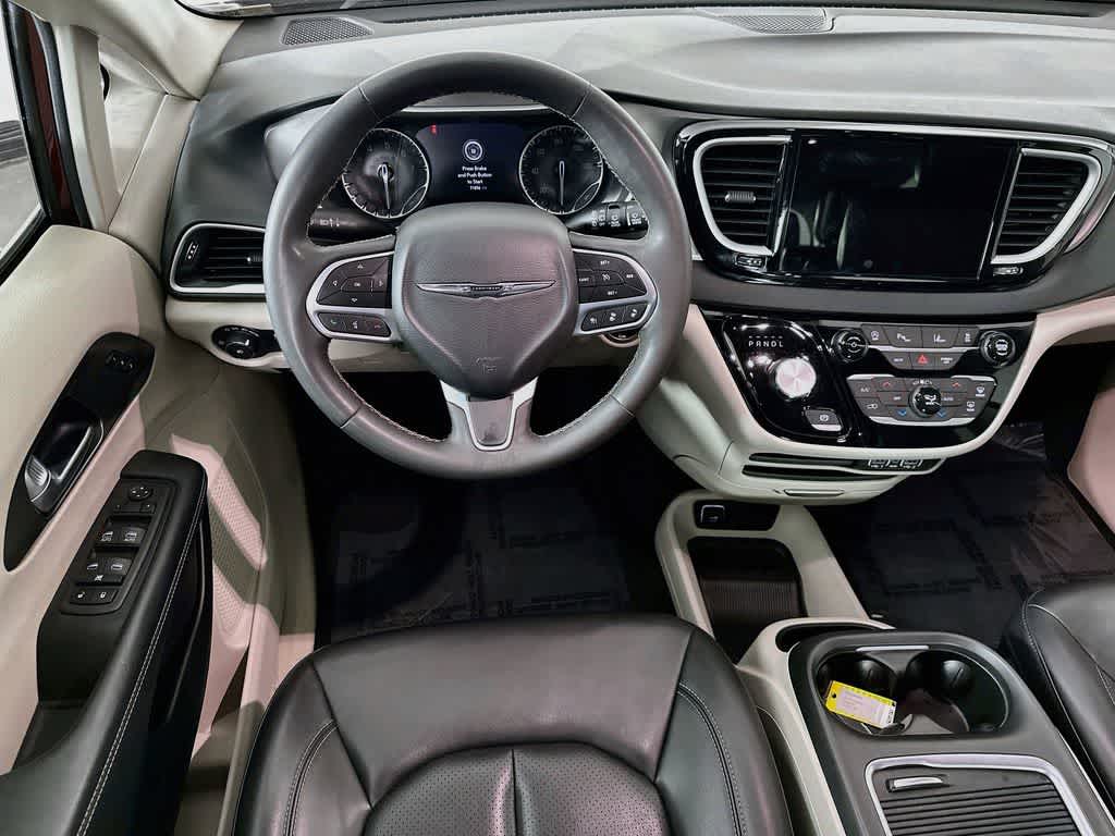 Chrysler Pacifica Touring L 2023