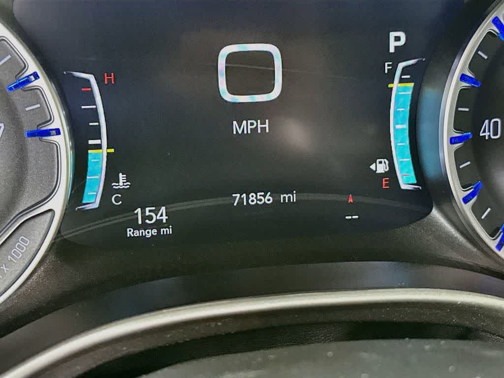 Chrysler Pacifica Touring L 2023