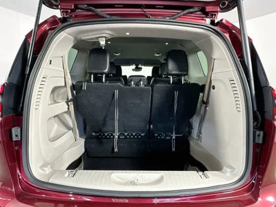 Chrysler Pacifica Touring L 2023