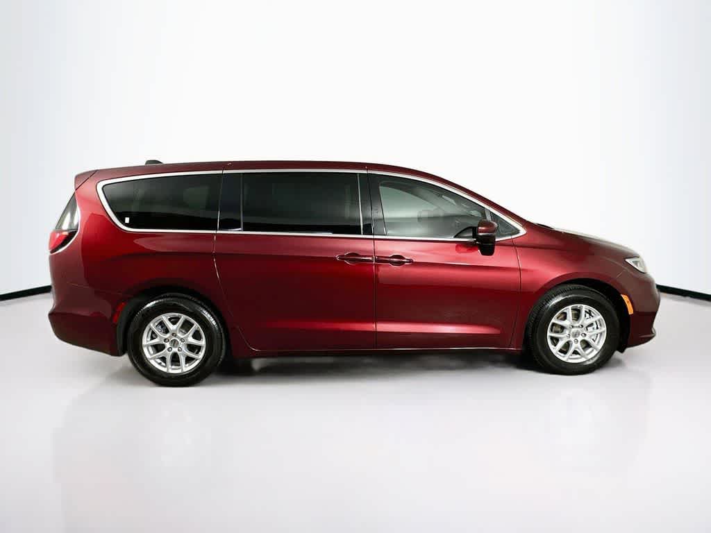 Chrysler Pacifica Touring L 2023