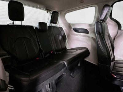 Chrysler Pacifica Touring L 2023