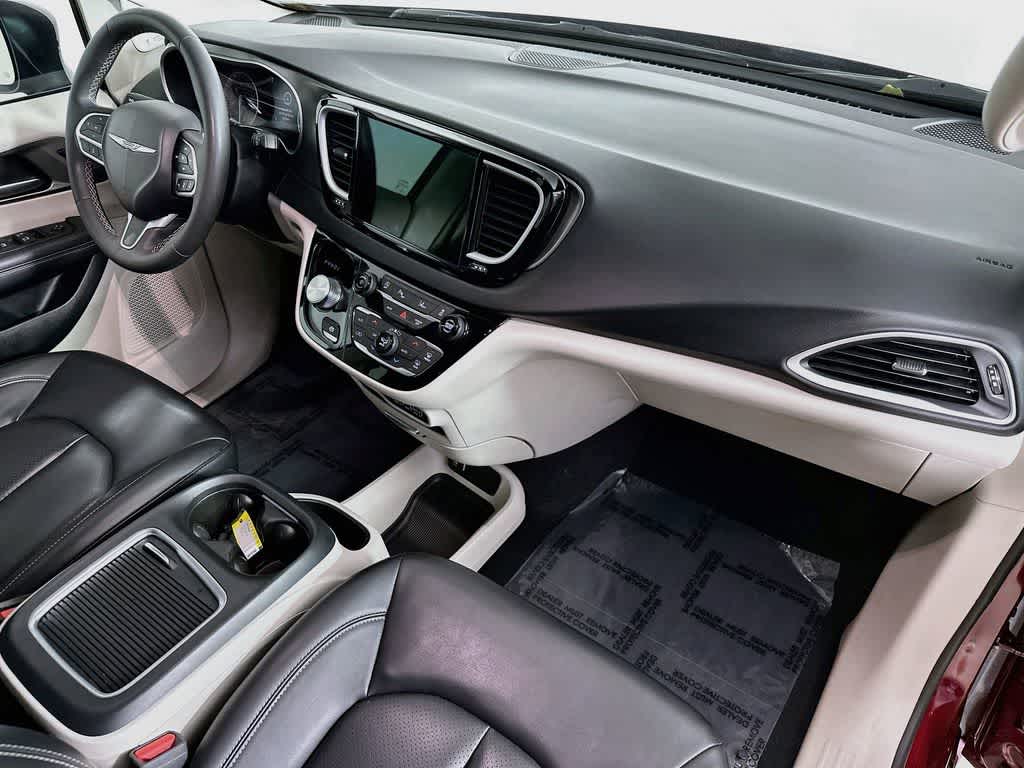 Chrysler Pacifica Touring L 2023