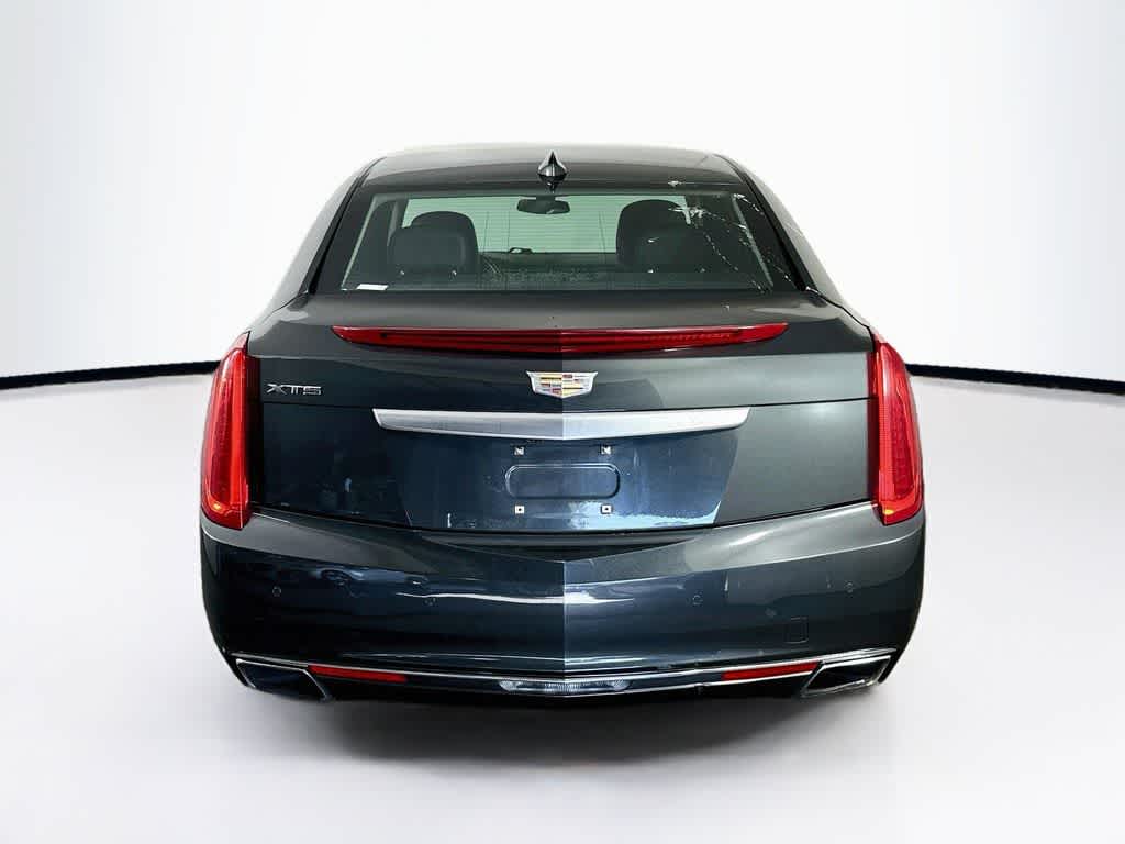 Cadillac XTS Luxury Collection 2016