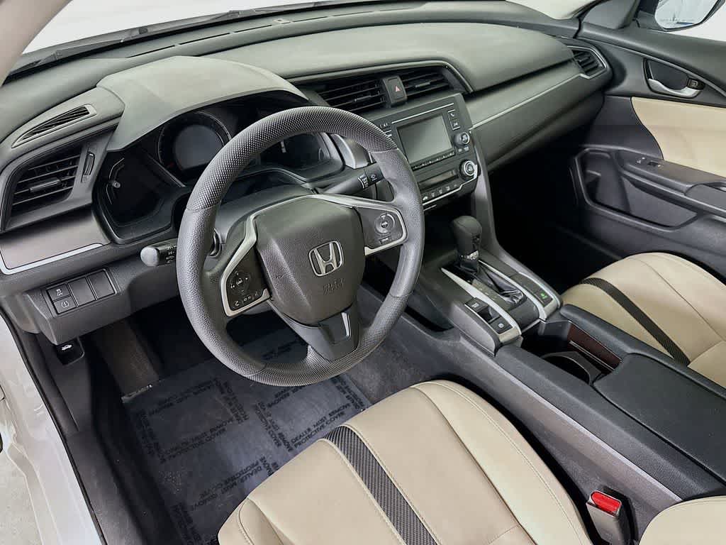 Honda Civic Sedán LX 2018