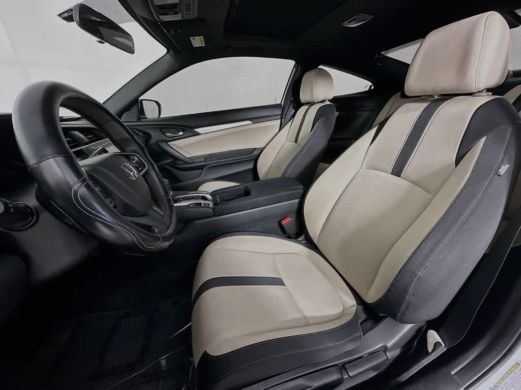 Honda Civic Coupé LX-P 2016