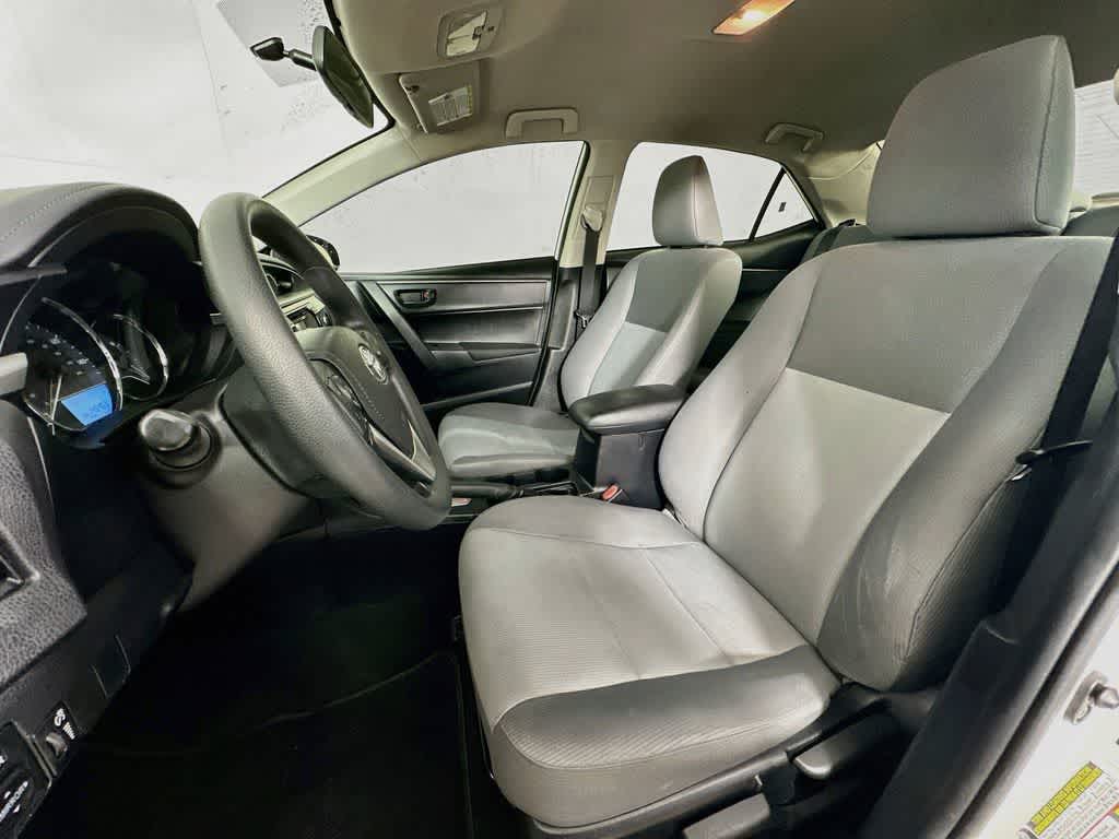 Toyota Corolla L de 2016