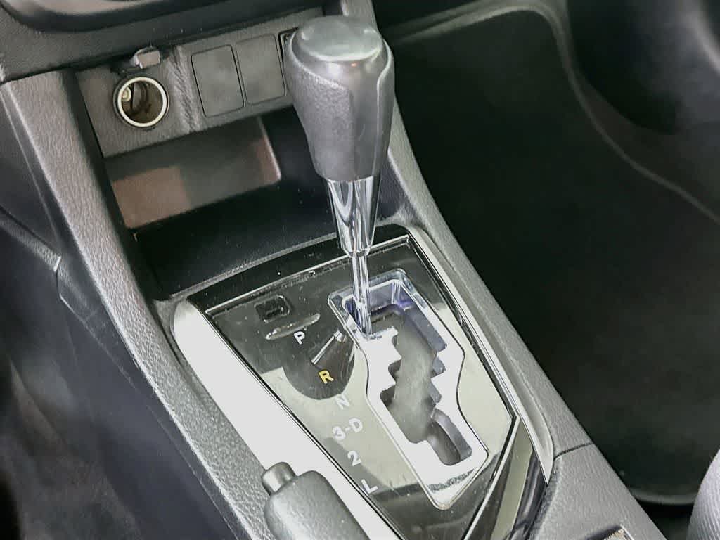 Toyota Corolla L de 2016