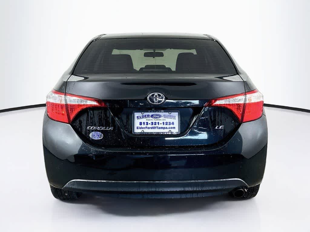 Toyota Corolla LE de 2015