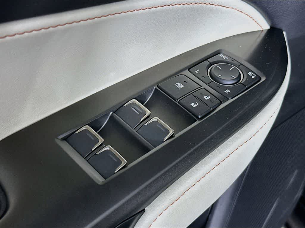 Lexus NX 250 Base 2024