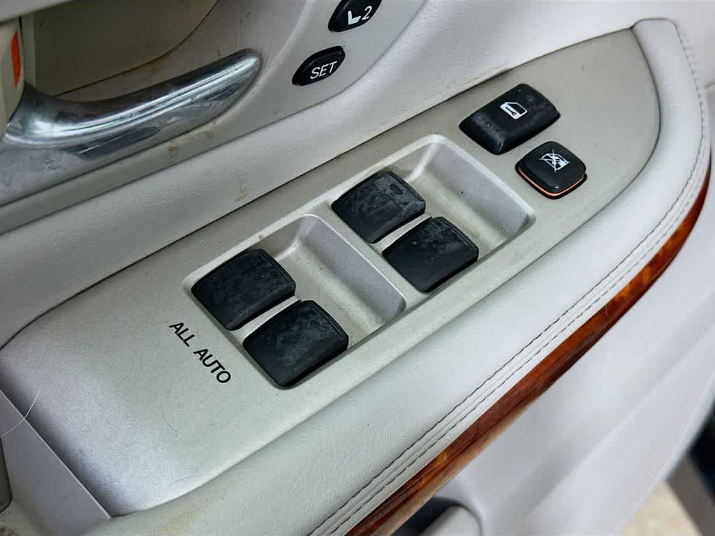 Lexus RX 330 Base 2004