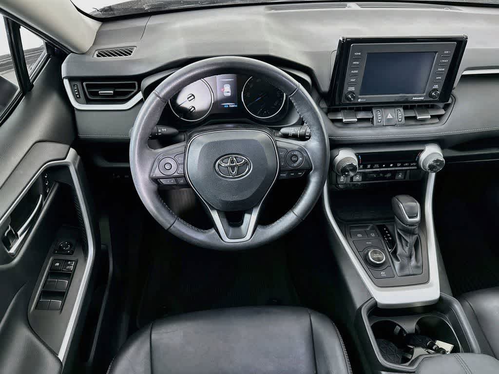 Toyota RAV4 Hybrid XLE Premium 2021