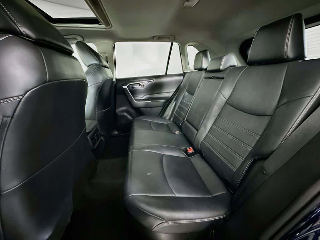 Toyota RAV4 Hybrid XLE Premium 2021