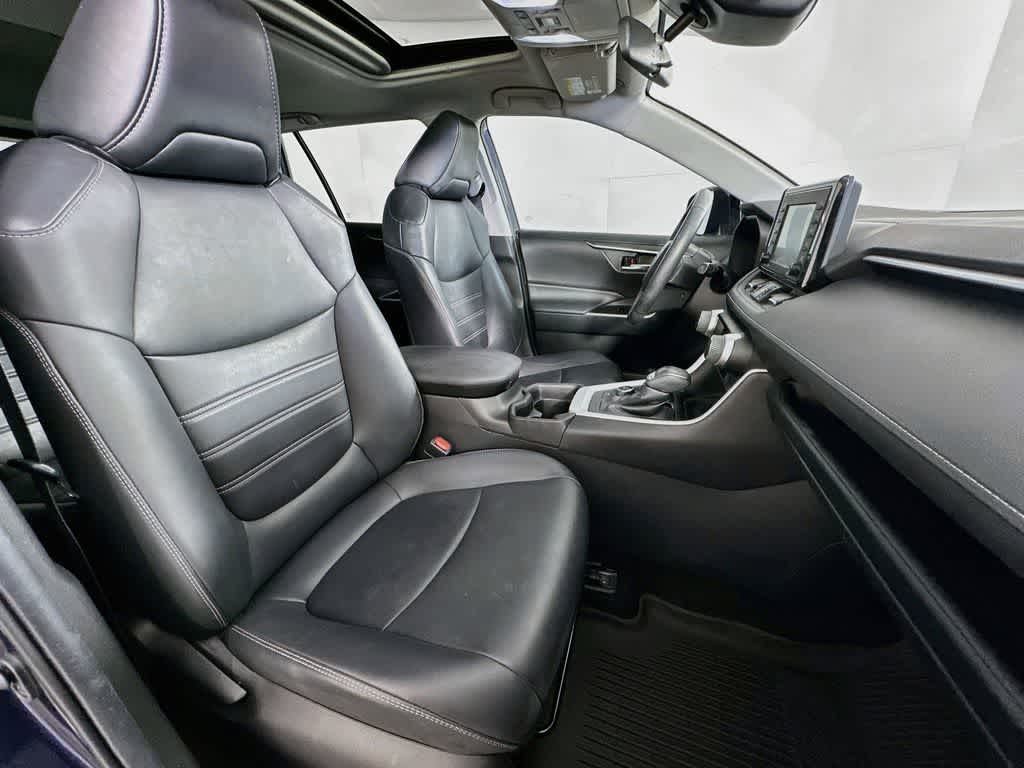 Toyota RAV4 Hybrid XLE Premium 2021