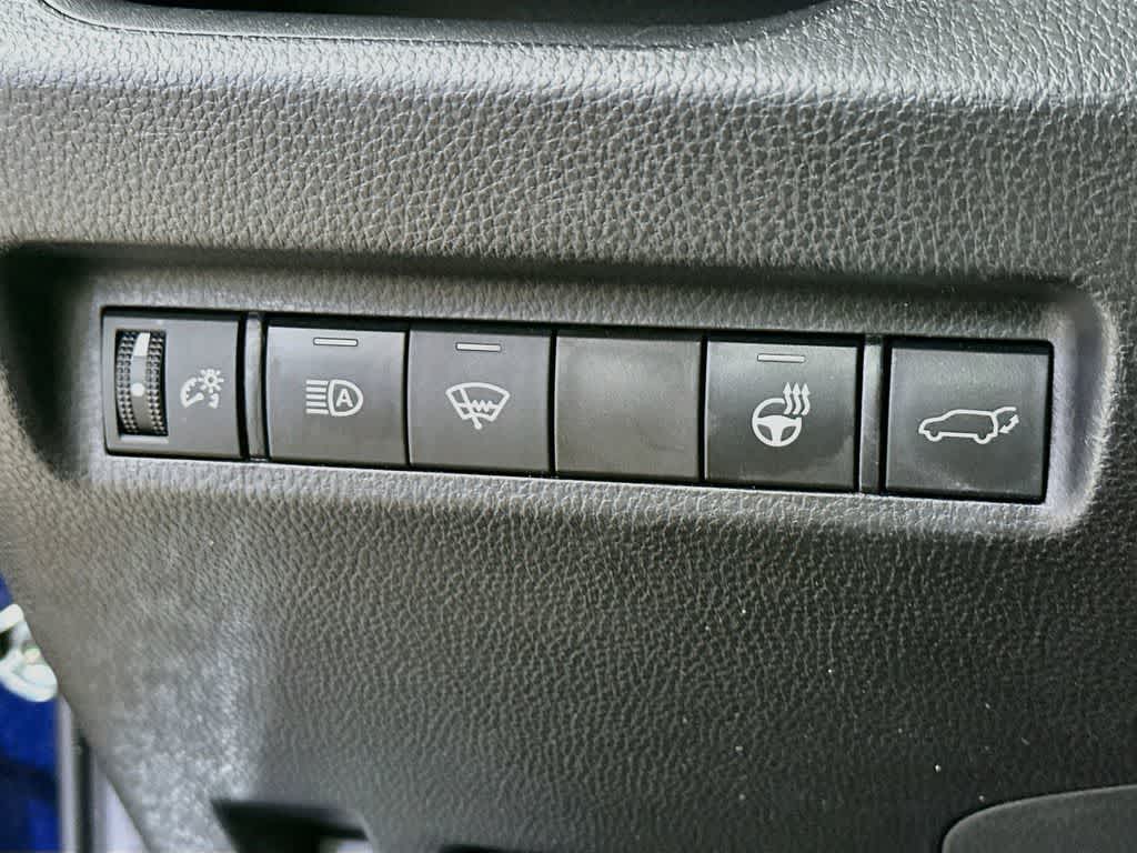 Toyota RAV4 Hybrid XLE Premium 2021