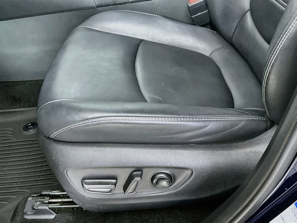 Toyota RAV4 Hybrid XLE Premium 2021