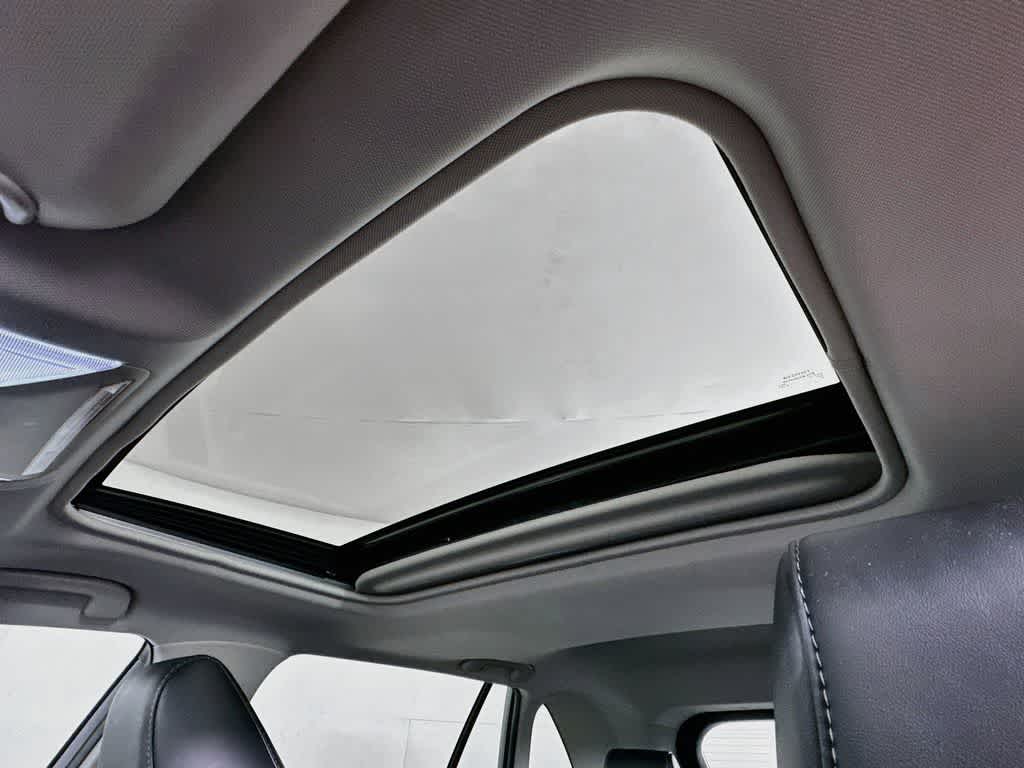 Toyota RAV4 Hybrid XLE Premium 2021