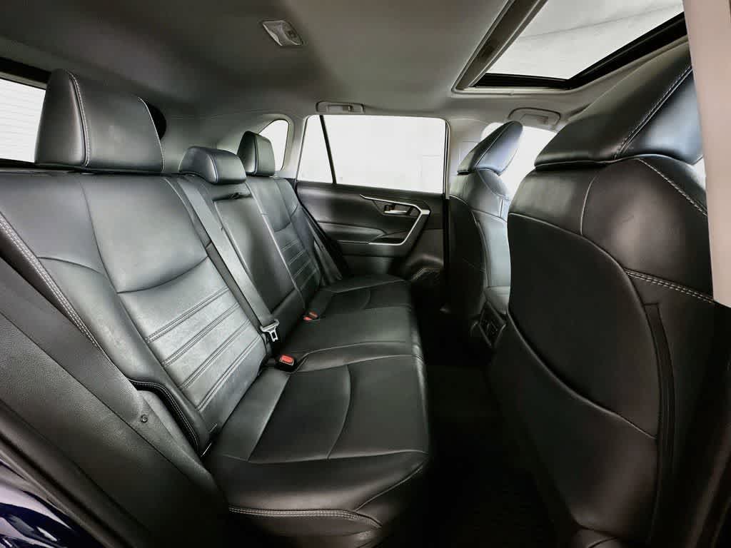 Toyota RAV4 Hybrid XLE Premium 2021