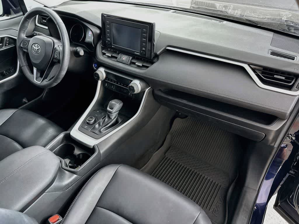 Toyota RAV4 Hybrid XLE Premium 2021