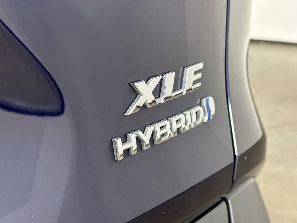 Toyota RAV4 Hybrid XLE Premium 2021