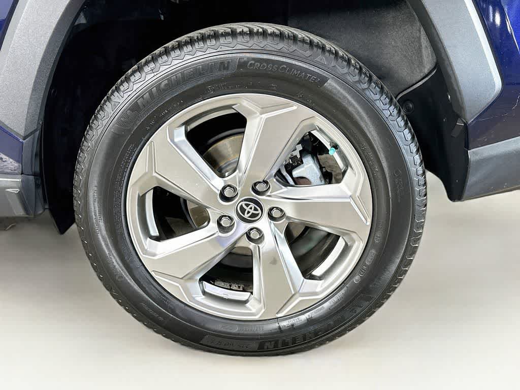 Toyota RAV4 Hybrid XLE Premium 2021