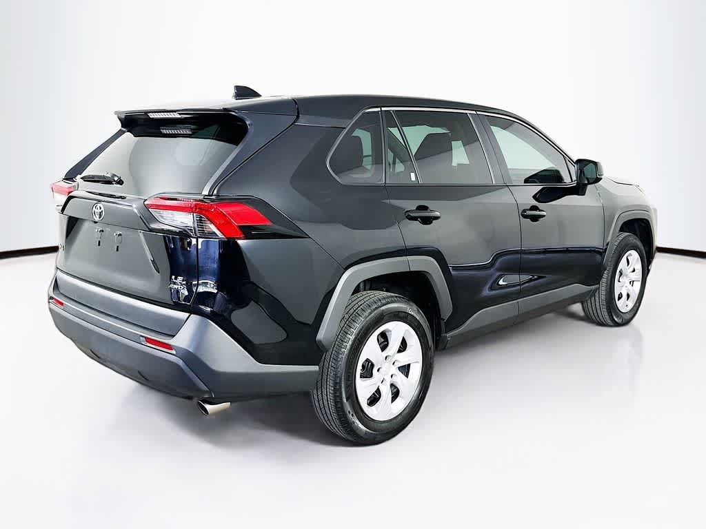 Toyota RAV4 LE 2025