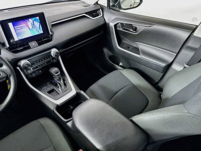 Toyota RAV4 LE 2025
