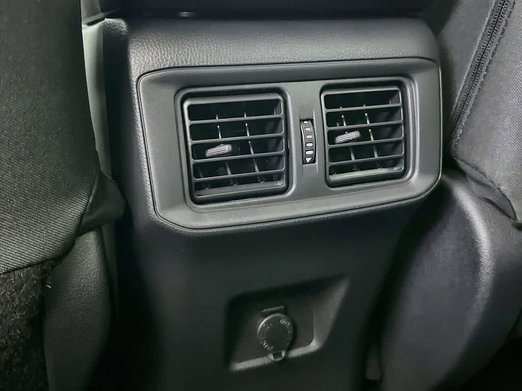 Toyota RAV4 LE 2025