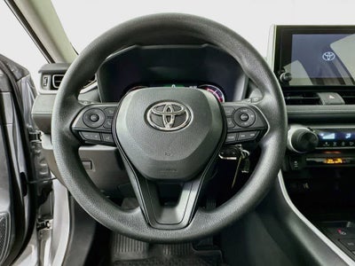 Toyota RAV4 LE 2025