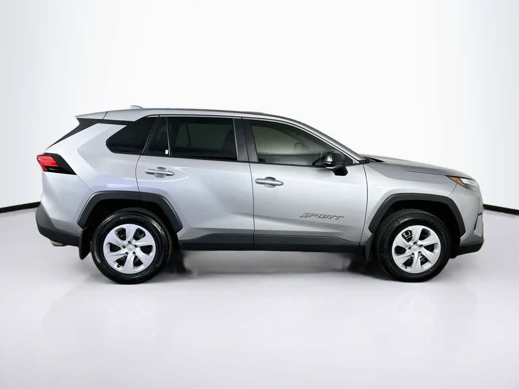 Toyota RAV4 LE 2025