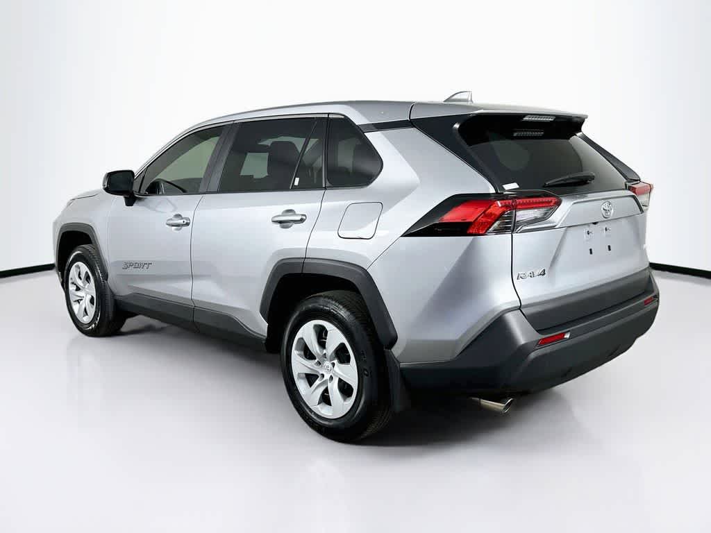 Toyota RAV4 LE 2025