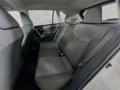 Toyota RAV4 XLE 2025