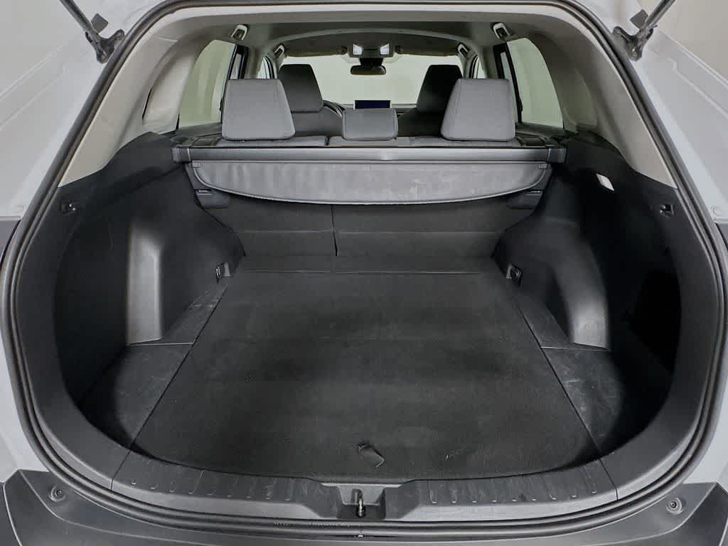Toyota RAV4 XLE 2025