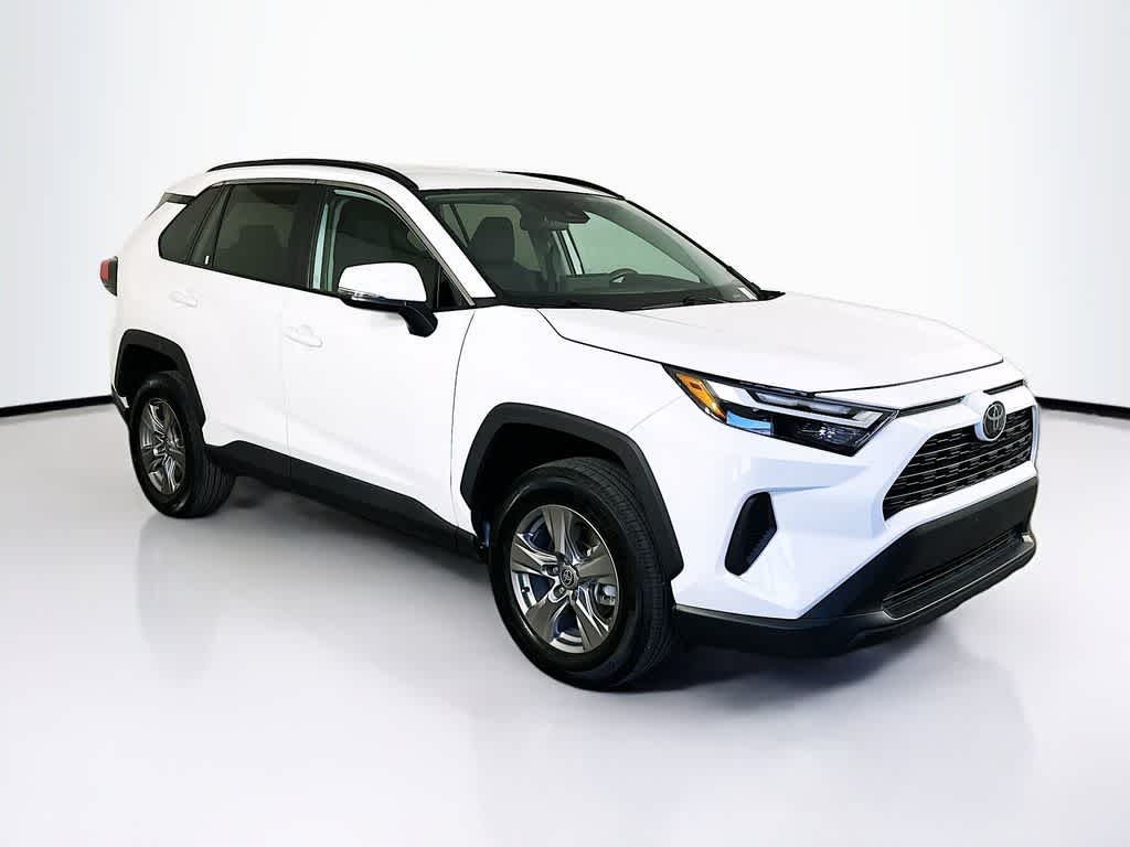 Toyota RAV4 XLE 2025