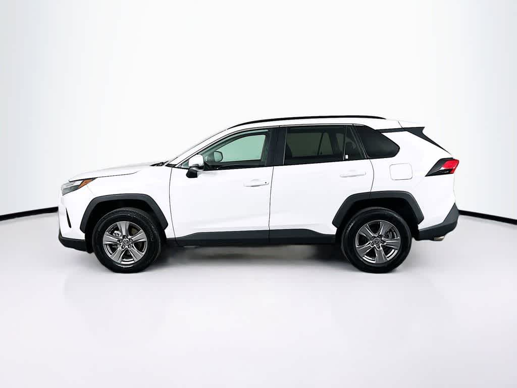 Toyota RAV4 XLE 2025