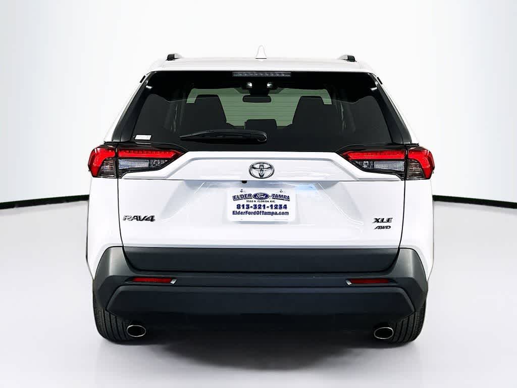 Toyota RAV4 XLE 2025