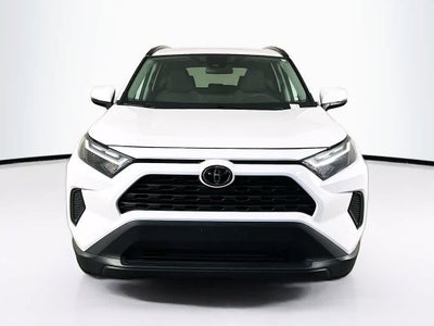Toyota RAV4 XLE 2025