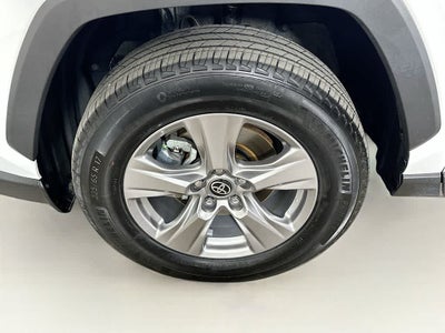 Toyota RAV4 XLE 2025