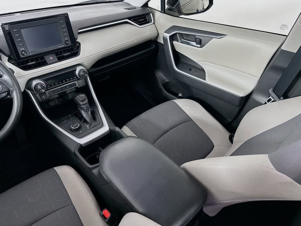 Toyota RAV4 Hybrid XLE 2022