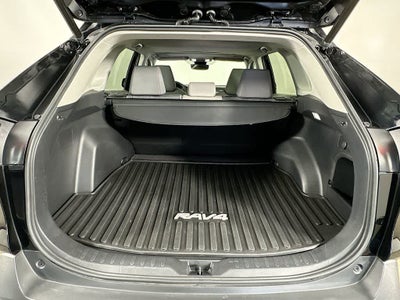 Toyota RAV4 Hybrid XLE 2022