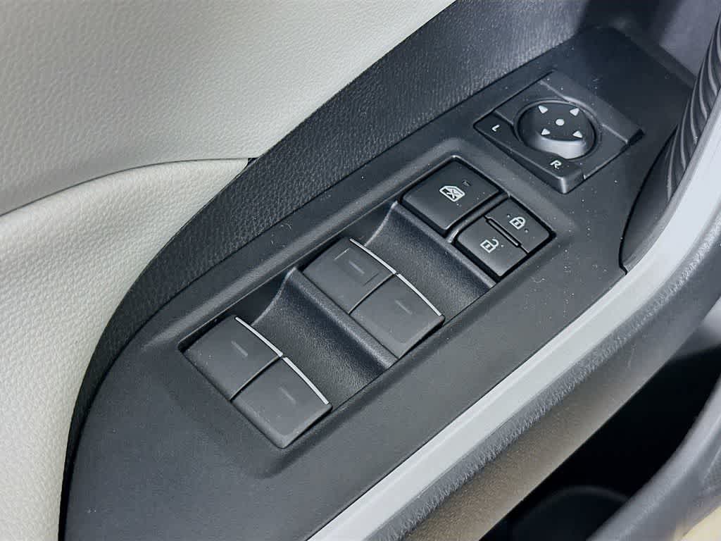 Toyota RAV4 Hybrid XLE 2022