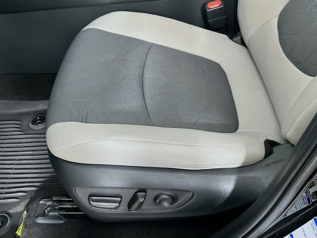 Toyota RAV4 Hybrid XLE 2022
