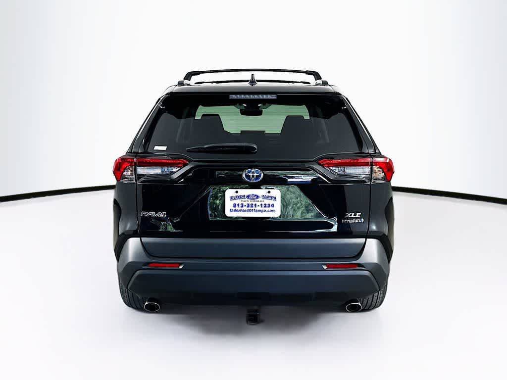 Toyota RAV4 Hybrid XLE 2022