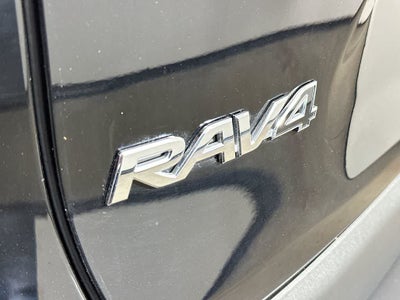 Toyota RAV4 Hybrid XLE 2022
