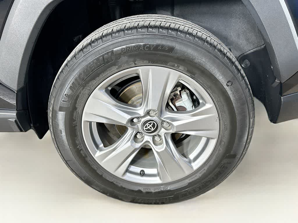 Toyota RAV4 Hybrid XLE 2022