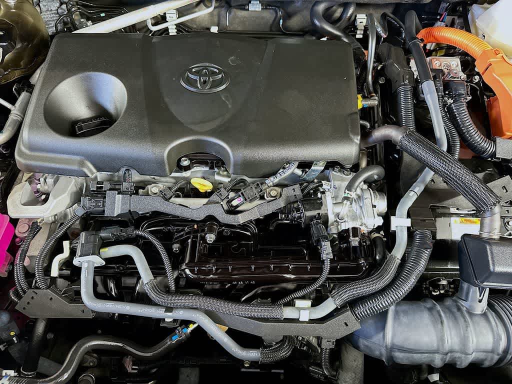 Toyota RAV4 Hybrid XLE 2022
